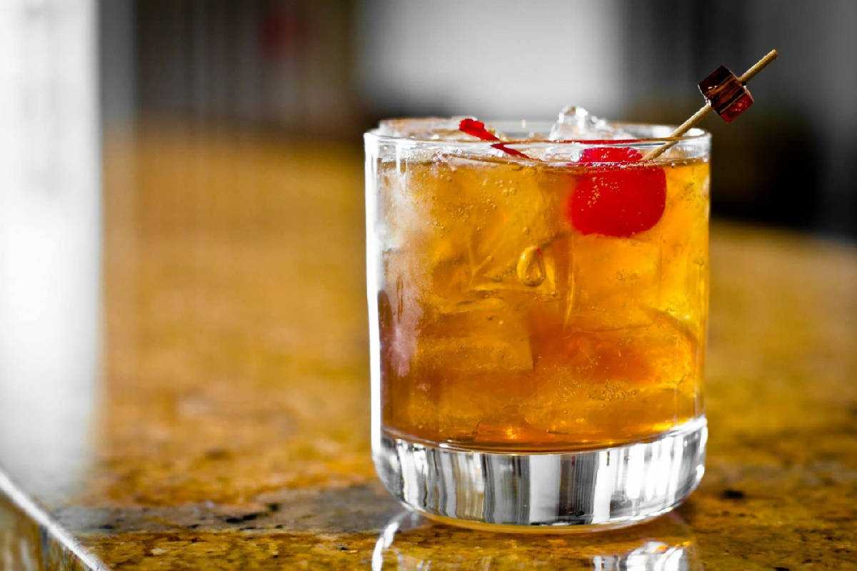 30 рецептов безалкогольных коктейлей, которые легко приготовить дома