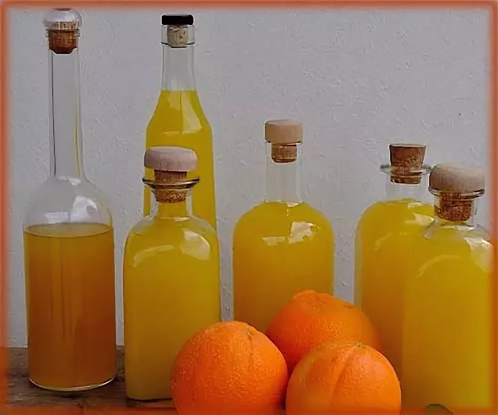 Домашний ликеры рецепты из самогона. Самогон на апельсине. Самогонка с апельсином. Самогон из фруктов. Настойки из цитрусовых.