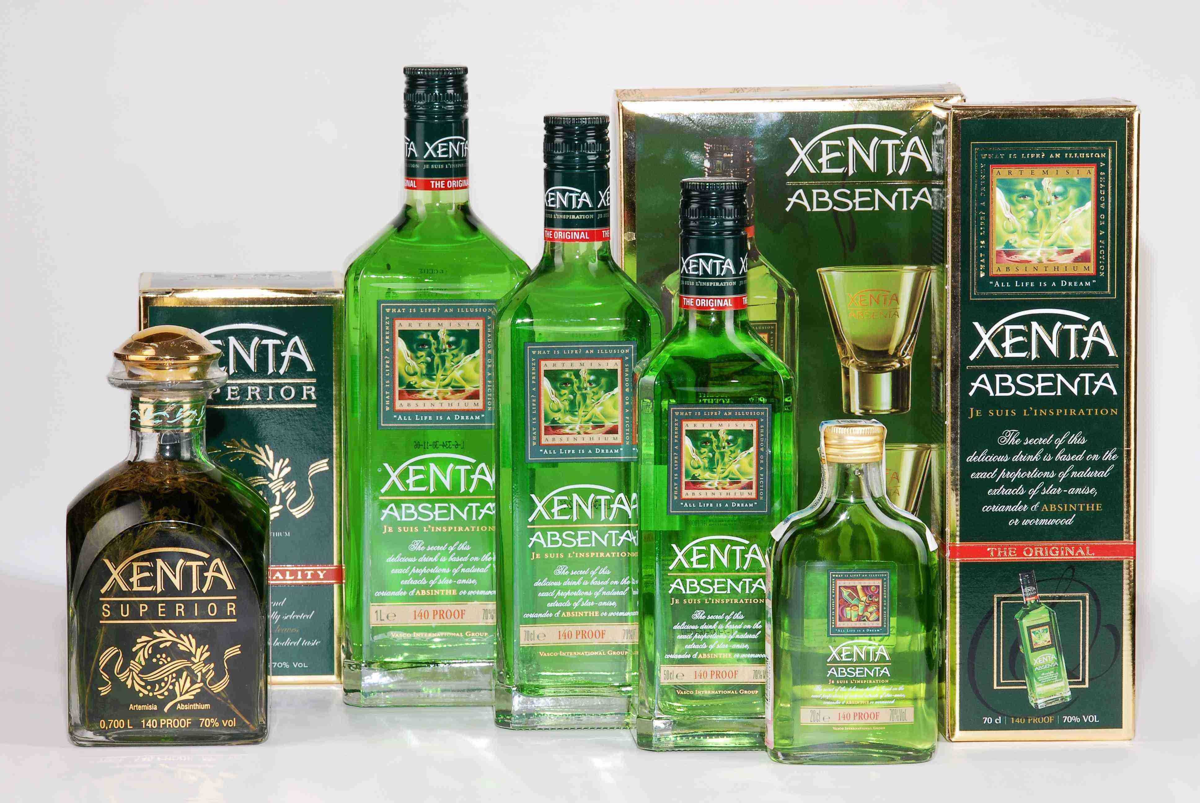 20 алкогольных напитков. Абсент зелёный Xenta. Абсент Ксента Супериор. Абсент 80 градусов.