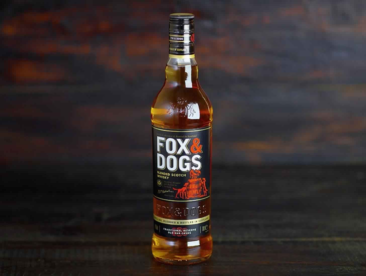 Fox and dogs отзывы. Виски Фокс энд догс 0.5. Виски Фокс энд догс 0.25. Виски шотландский Фокс энд догс. Виски Fox and Dogs 0.250.