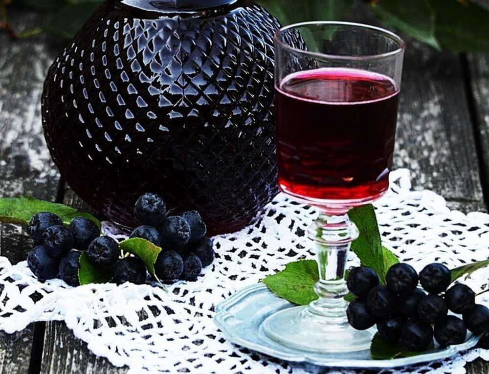 Настойка из черноплодной рябины - рецепты на водке, самогоне, коньяке