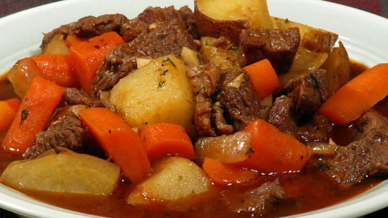 Картошка с мясом в печи. Рагу (Ragoût. Рагу с мясом. Мясное рагу с овощами. Овощное рагу с мясом и картошкой.