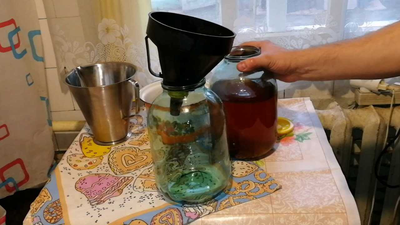 Как сделать бехеровку из самогона по несложному рецепту? как правильно пить популярный чешский ликер
