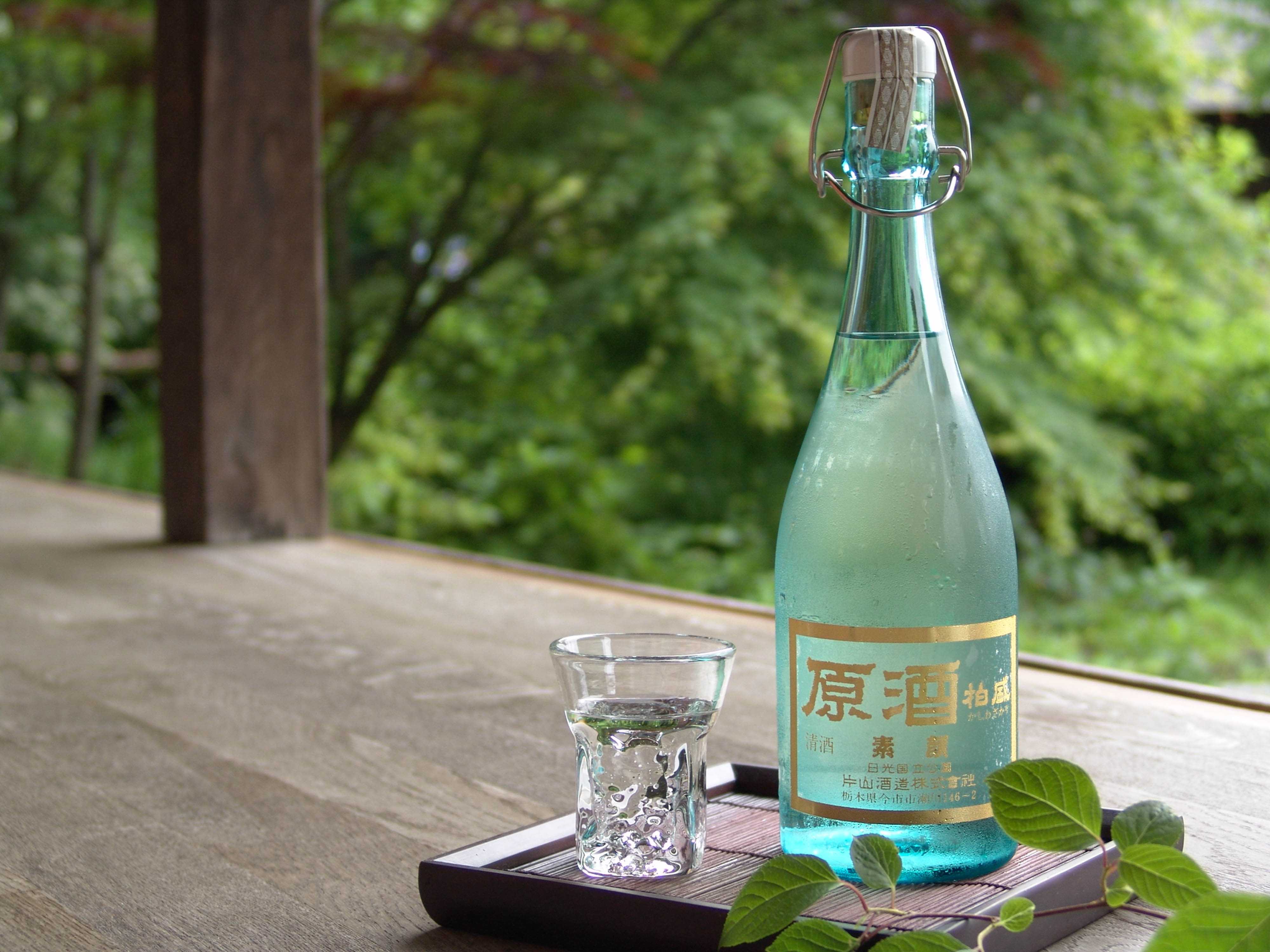 Японский алкогольный напиток. Рисовое вино саке.